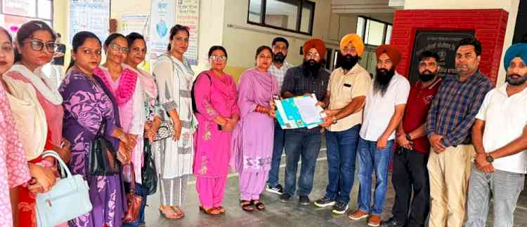 Teachers seek immediate repair of Ferozepur–Kacha Zira road, warn of protest