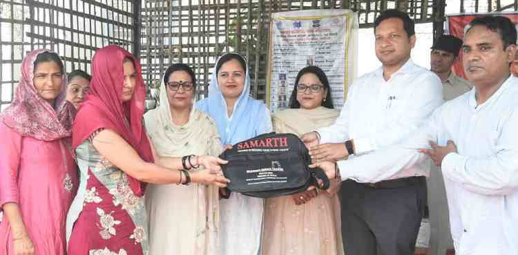 पारंपरिक बुनाई एवं हथकरघा कौशल के संरक्षण से बढ़ेंगे रोजगार के अवसरः उपायुक्त सचिन गुप्ता