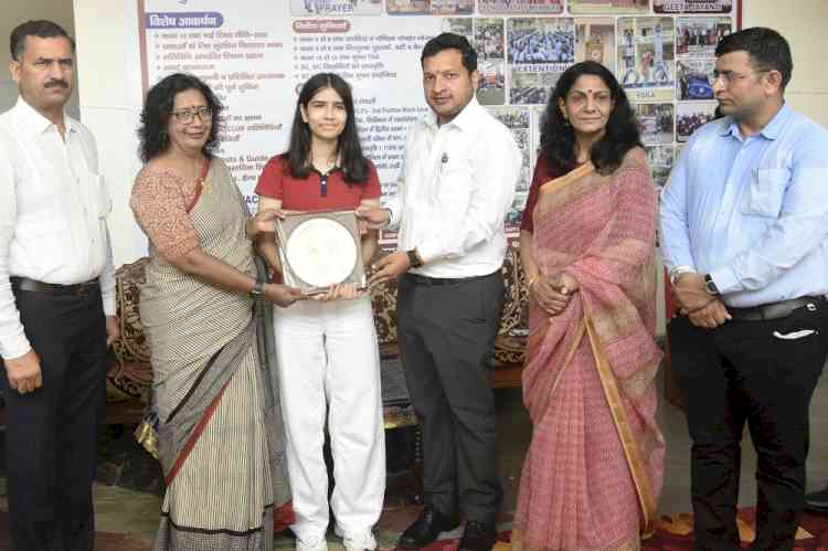 DC Sachin Gupta calls upon Students to Prepare with Dedication, Integrity and Self-Confidence; Felicitates 26 students who excelled in NEET and IIT-JEE 2026