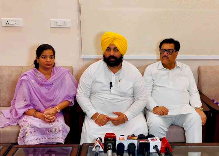 Bhagwant Mann Govt Implements Historic Decisions for Safai Sewaks & Sewer Men Across Punjab; Salaries of Safai Sewaks Doubled: Harjot Singh Bains