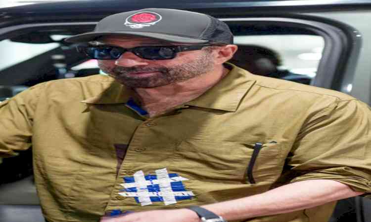 Sunny Deol, son Karan reach Patna to kick off ‘Batwara 1947’ promotions