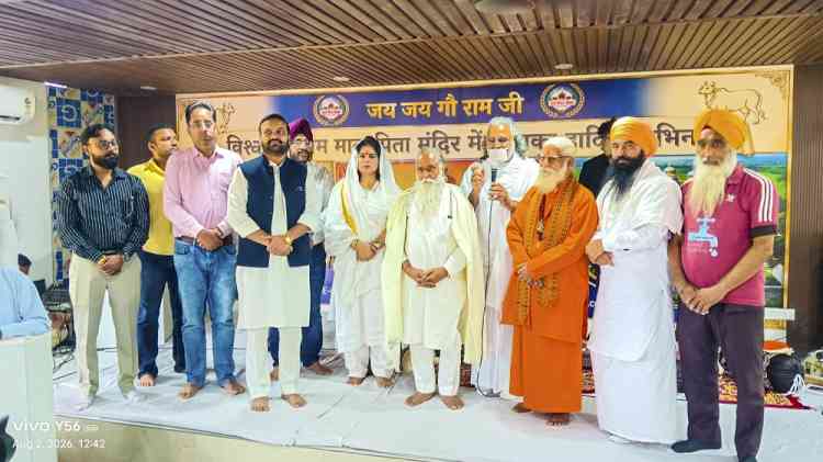 Prominent social workers honored at 'Sewa Samman' program