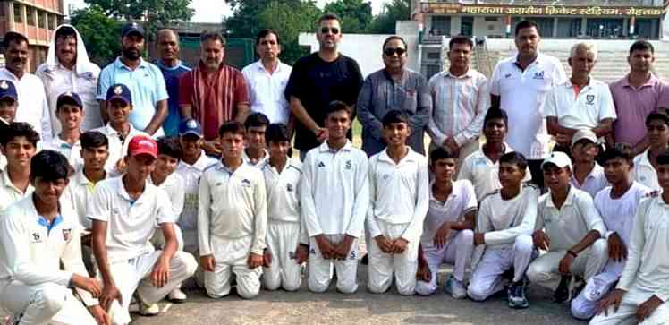 जिला स्तरीय विद्यालय क्रिकेट प्रतियोगिता (अंडर-17) के फाइनल में भिड़ेंगी रोहतक और कलानौर ब्लॉक की टीमें