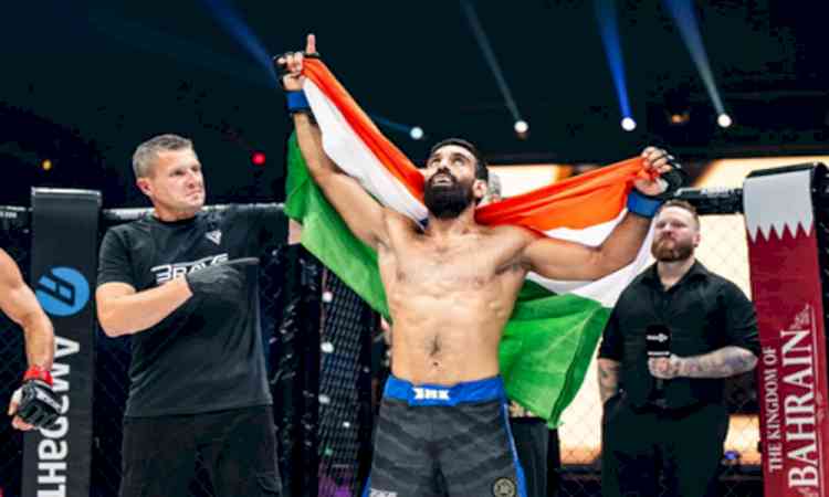 J&K CM Abdullah congratulates MMA fighter Owais Yaqoob for BRAVE CF 107 win in Bulgaria