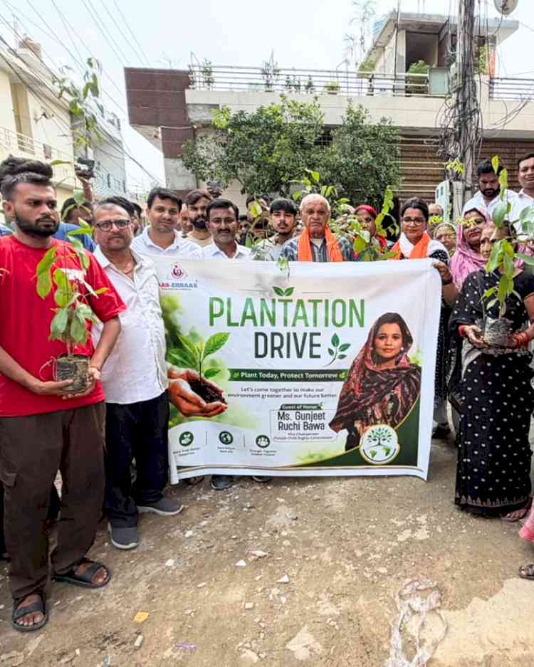 300 Saplings, One Mission: Gunjeet Ruchi Bawa Promotes a Healthier Future for Children