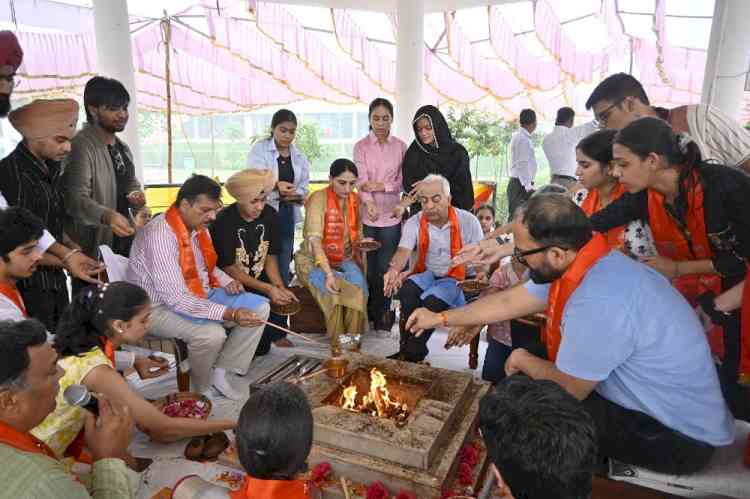 DAV University Concludes Week-Long Veda Prachar Saptah with Yajnas and Vedic Discourses