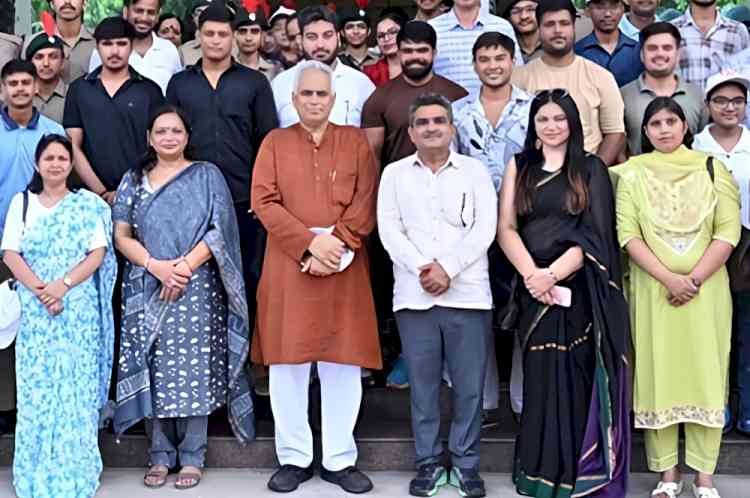 एमडीयू में पीएम के संबोधन का सीधा प्रसारण, विद्यार्थियों ने लिया नशा मुक्त भारत का संकल्प