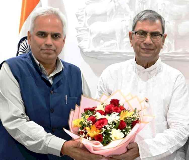 MDU Vice-Chancellor Pays Courtesy Call on Haryana Governor