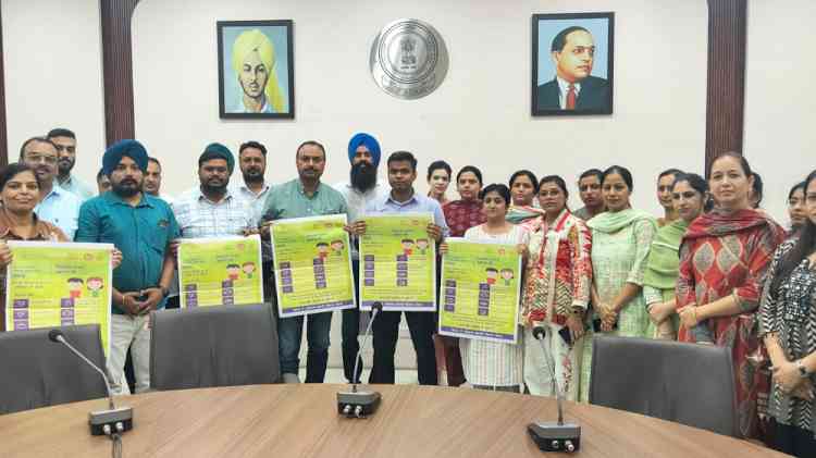 DC Himanshu Jain Launches National Deworming Day Poster, Calls for 100% Coverage Across Ludhiana