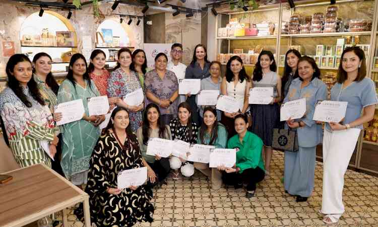 CICU WEF Organises “Cake Art Therapy” Workshop to Promote Creativity, Wellness & Women Entrepreneurship