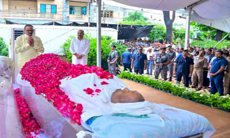 UP’s Ballia bids farewell to BSP’s lone MLA Uma Shankar Singh with full state honours