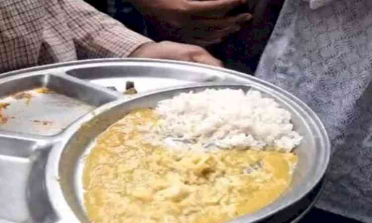 MP: Students protest after caterpillars found in hostel food