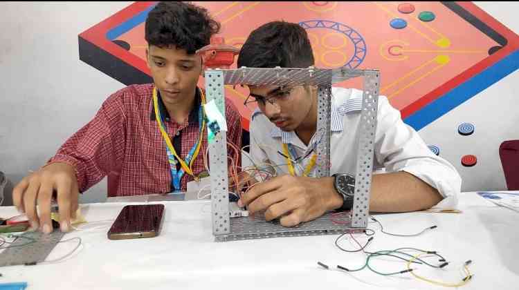 India's largest technology and startup festival 'AITSAV-4.0' begins in Ludhiana; Talent on display from artificial intelligence to robotics