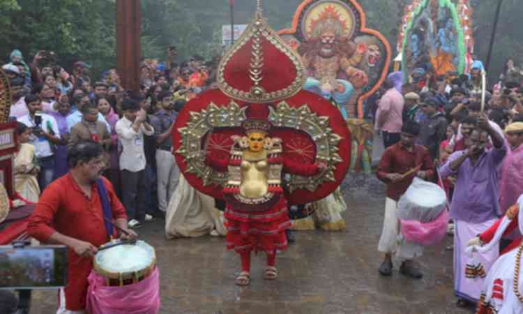 Gujarat: Over 300 artists from 8 states bring India’s folk traditions together at Saputara Monsoon Festival