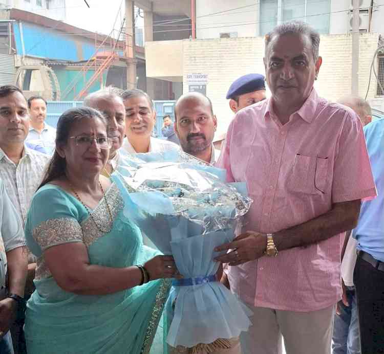 Sanjay Tandon inaugurates a special I-Day Camp in Chandigarh's Industrial Area Phase II