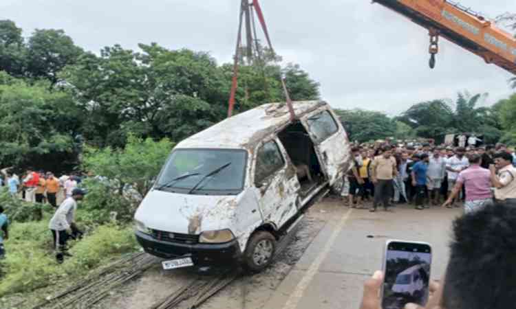 Nine die as van swept away in swollen drain in MP's Rajgarh