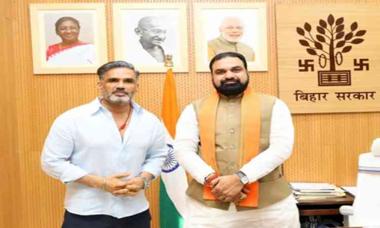 Actor Suniel Shetty meets Bihar CM, plans film shoot in state