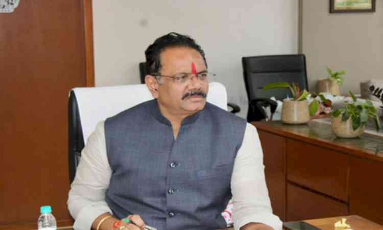 Gujarat Minister directs officials to ensure continuous follow-up of malnutrition cases