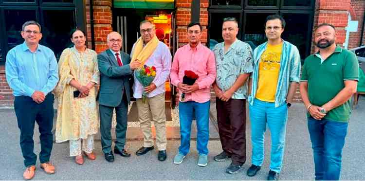 Dewan accorded warm welcome on his arrival in London; Constructive discussions held with members of IOC