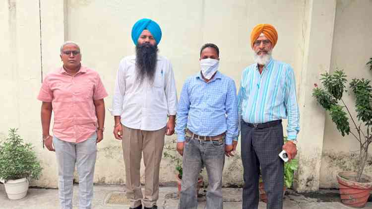 Punjab Vigilance Bureau Arrests Patwari Red-Handed While Accepting Rs 15,000 Bribe