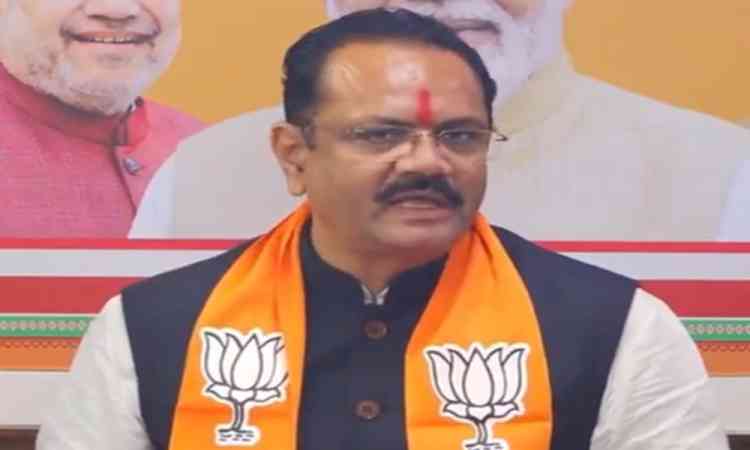 Gujarat Minister slams Rahul Gandhi over Jharkhand student protests