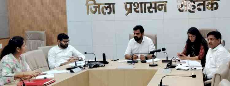 बीएलओ घर पहुंचकर करेंगे दस्तावेजों का सत्यापनः एडीसी नरेंद्र कुमार