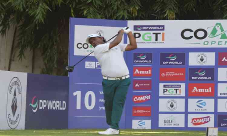 Golf: Om Prakash Chouhan fires 62 to take lead at PGTI event in Kolkata