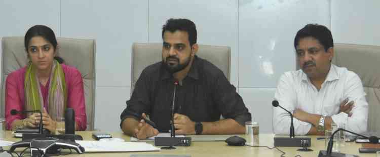 एडीसी नरेंद्र कुमार ने जलभराव संभावित क्षेत्रों पर विशेष निगरानी रखने के निर्देश दिए