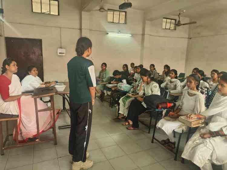Hindi Literary Society of PCM S.D. College for Women holds Extempore Competition
