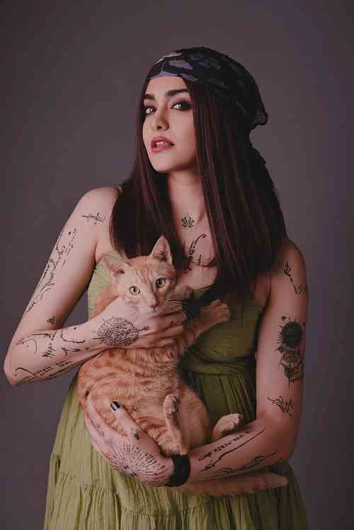 Adah Sharma Makes a Frog Her Style Guru 