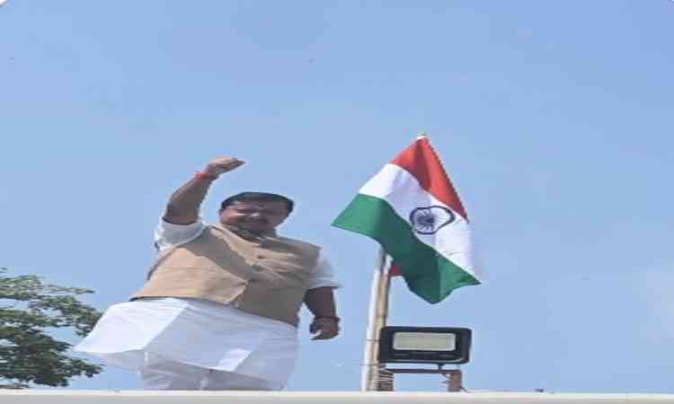 BJP chief Nitin Nabin hoists Tricolour at Delhi residence, urges others to join campaign