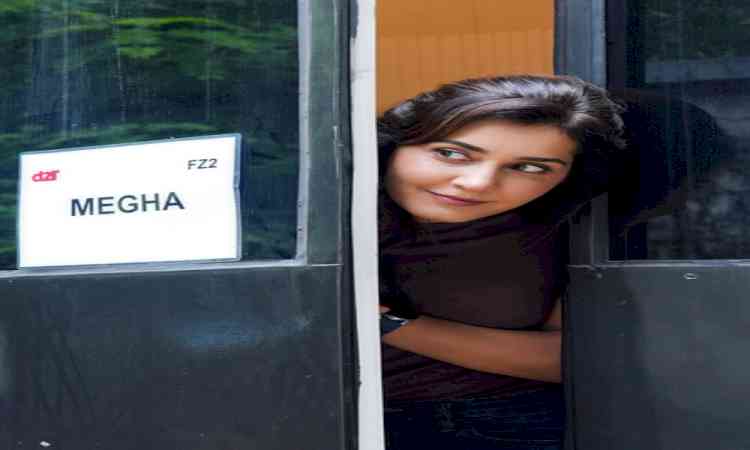 Raashii Khanna begins shooting for 'Farzi 2', treats with pics from the sets