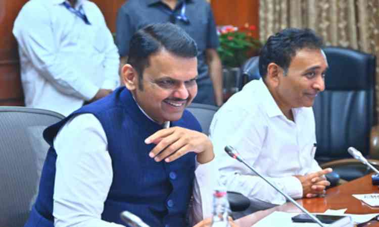 India advancing to global leadership: Maha CM