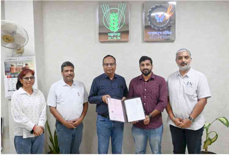 ICAR-CIPHET Licenses Fat-Free Flavoured Makhana Technology to Uttar Bradesh  based firm