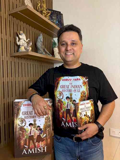 Author Amish celebrates the Mumbai launch of Dhruv - Tara & The Great Indian History Quiz with young readers from Yuva Unstoppable at Crossword with a special video message from Twinkle Khanna