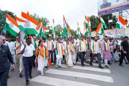 Tiranga Yatra in Vadodara draws large turnout, Gujarat Dy CM urges youth to shun drugs