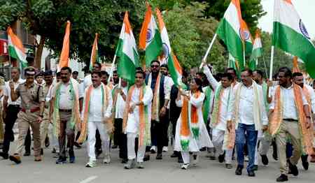 Gujarat Dy CM leads Tiranga Yatra in Anand; over 10,000 participate