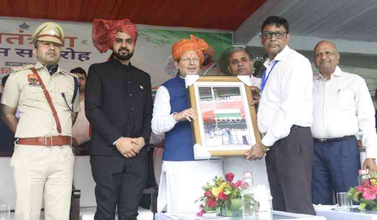 Cabinet Minister Dr Sharma calls for collective effort to build ‘Viksit Bharat, Viksit Haryana’; unfurls the National Flag at Rohtak