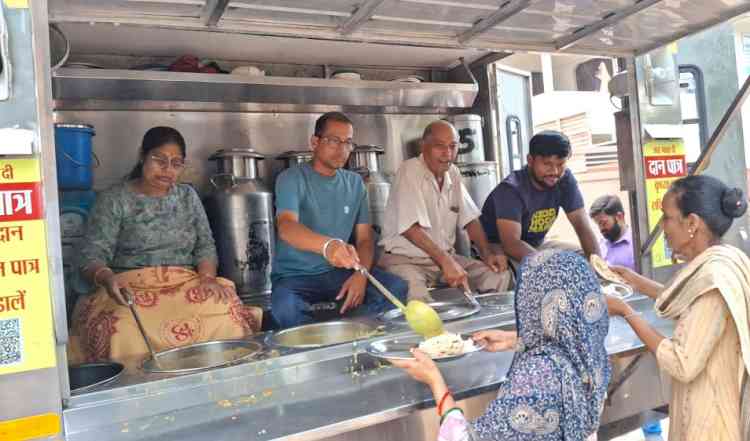 Purushottam Das Rungta Charitable Trust Organises Community Kitchen on Independence Day
