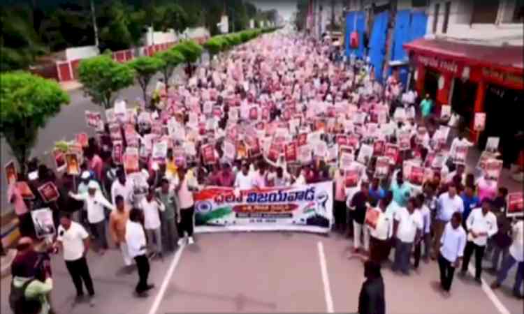 Teachers recruited through DSC hold rally in Vijayawada to counter allegations