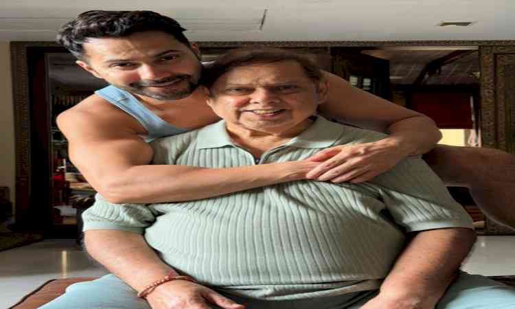 Varun Dhawan wishes birthday to the 'chillest' dad as David Dhawan turns 75