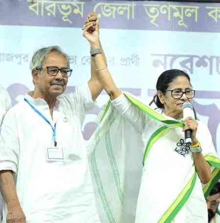 Mamata Banerjee expresses grief over ex-Trinamool MLA's death 