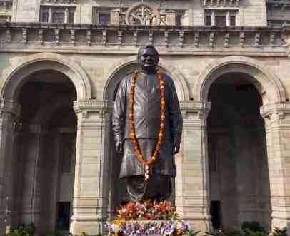 UP leaders pay tribute to Atal Bihari Vajpayee on his death anniversary