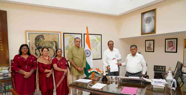 Senior BJP leader Sanjay Tandon leads delegation to Chandigarh Administrator over headmasters’ pay anomaly