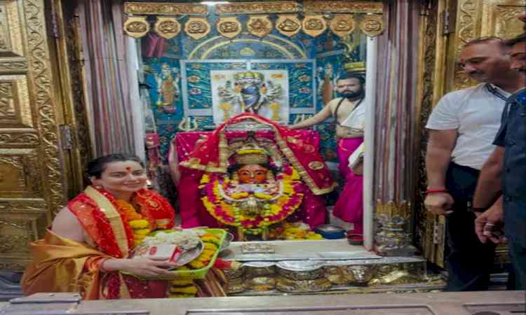 Kangana Ranaut visits Siddhivinayak, Mumba Devi temples after performing Rudra Abhishek on Nag Panchami