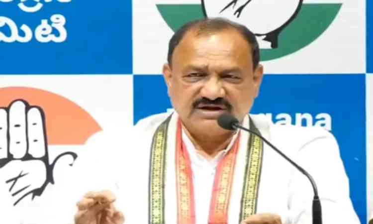 Telangana Congress chief slams ECI over voter deletions