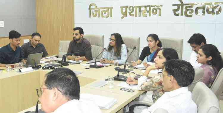 मतदाता सूची से न पात्र का नाम कटे, न अपात्र का रहे; 30 अगस्त तक दावे-आपत्तियां कराएं दर्जः मंडलायुक्त मोनिका मलिक