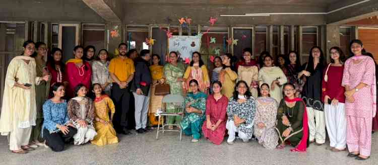 Teeyan Festival Celebrated with Enthusiasm at the Department of Evening Studies PU