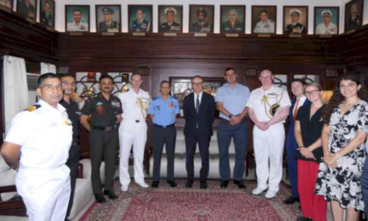 High-level UK delegation visits National Defence College
