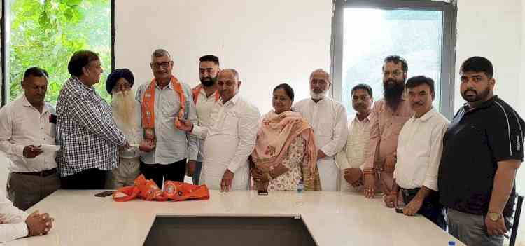 Former Councillors Sarabjit Singh Kaka, Surinder Sharma and Pankaj Sharma Return to BJP; AAP’s Rajesh Arora Also Joins Party